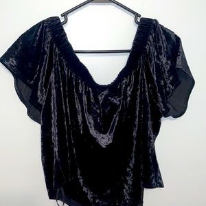 Velvet Material Crop Top